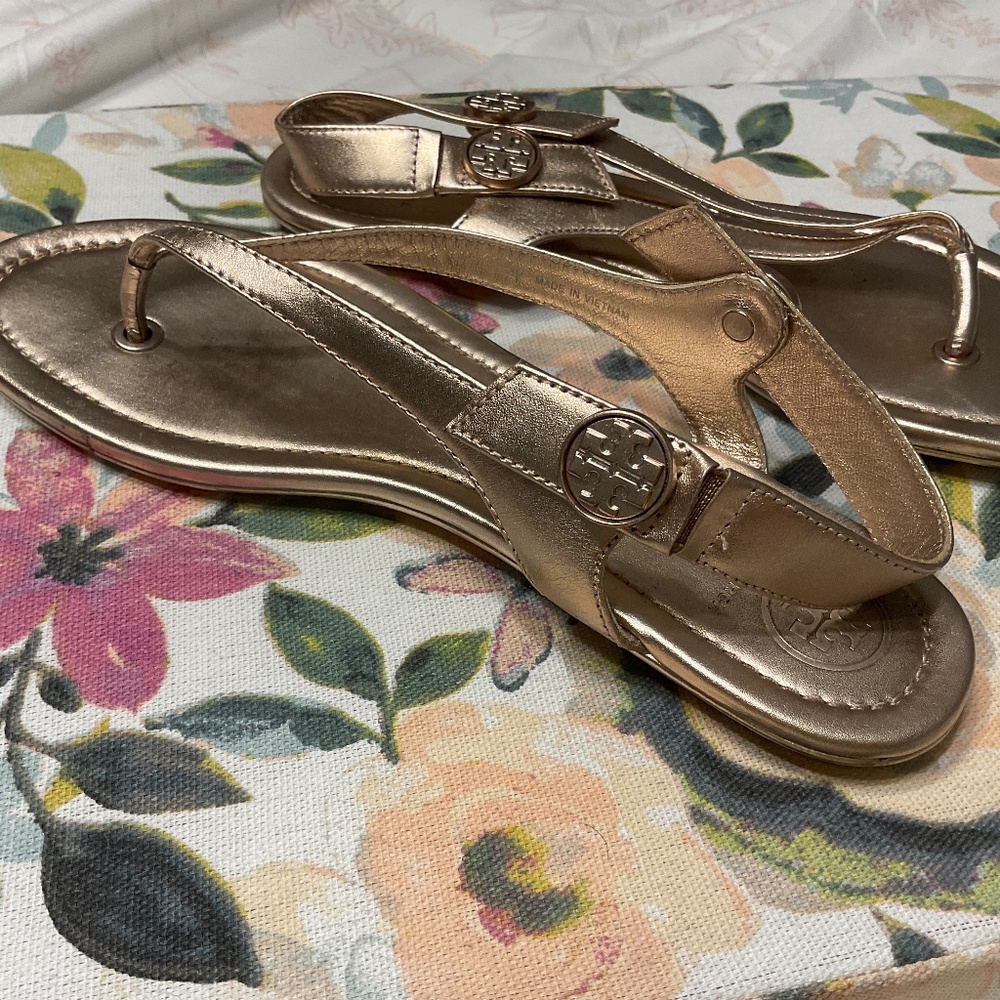 Tory Burch mini travel sandal metallic leather rose gold.